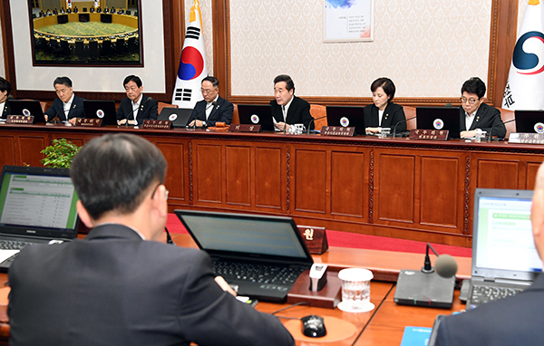 이낙연 국무총리가 11일 정부서울청사에서 열린 국무회의에서 발언하고 있다. (사진=국무조정실)