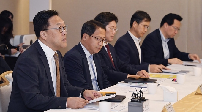 김병환 기획재정부 차관이 12일 오전 서울 종로구 정부서울청사에서 열린 ‘제32차 비상경제차관회의 겸 경제 형벌규정 개선 TF 제3차 회의’를 주재, 모두발언을 하고 있다. (사진=기획재정부)