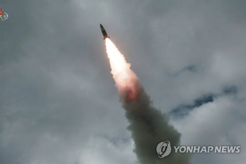 북한 발사 탄도미사일 2025.5.8. / 연합뉴스