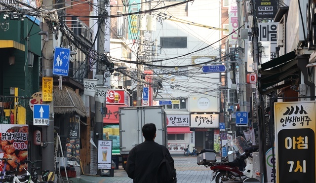 서울 신촌 연세로 부근 상업지역 모습 / 연합뉴스