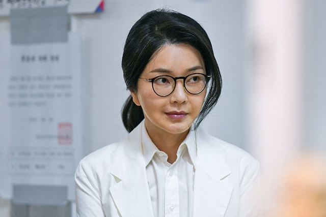 지난 3일 투표 순서 기다리는 김건희 여사 / 연합뉴스