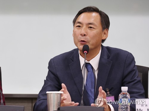발언하는 모스 탄 전 미 국제형사사법대사 / 연합뉴스