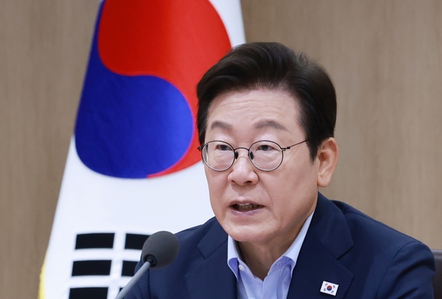 임시 국무회의에서 발언하는 이재명 대통령 / 연합뉴스