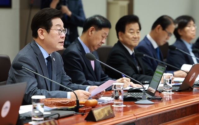 이재명 대통령이 9일 서울 용산 대통령실 청사에서 열린 국무회의에서 발언하고 있다. / 연합뉴스