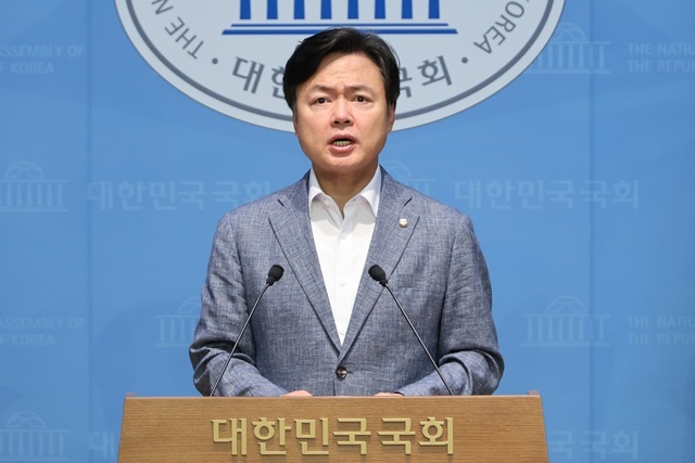 "관봉권 띠지 분실 사건 특검이 수사해야" / 연합뉴스