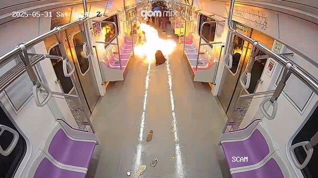 지하철 방화 60대 구속기소 "테러 준하는 살상행위"…CCTV 공개 / 연합뉴스