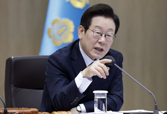 이재명 대통령이 21일 용산 대통령실에서 열린 국무회의에서 발언하고 있다. / 연합뉴스
