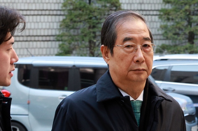 법정 향하는 한덕수 전 국무총리 / 연합뉴스