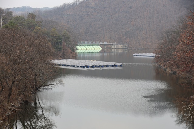 실종 여성의 휴대전화가 꺼진 초평저수지 일대 / 연합뉴스
