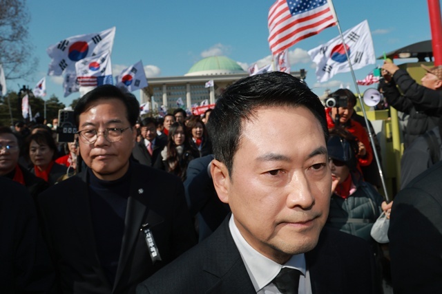 청와대로 행진하는 국민의힘 장동혁 대표 / 연합뉴스