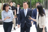 신한銀·경남스틸 김건희특검 출석…'집사게이트' 수사 속도