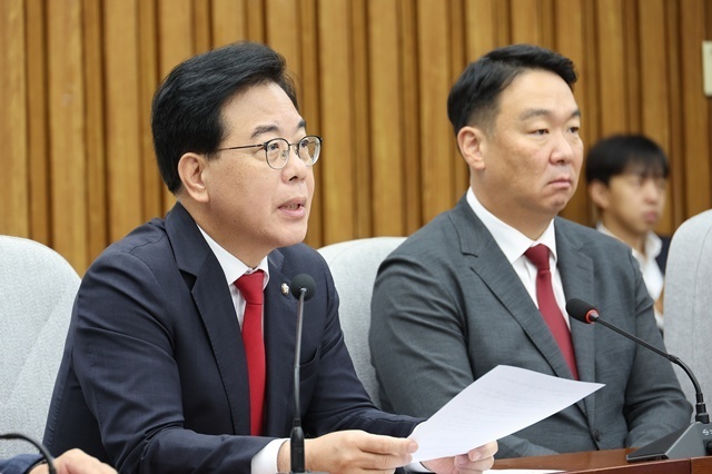 국회 규탄대회 이어 대통령실 앞 집회…장외로 향하는 국민의힘