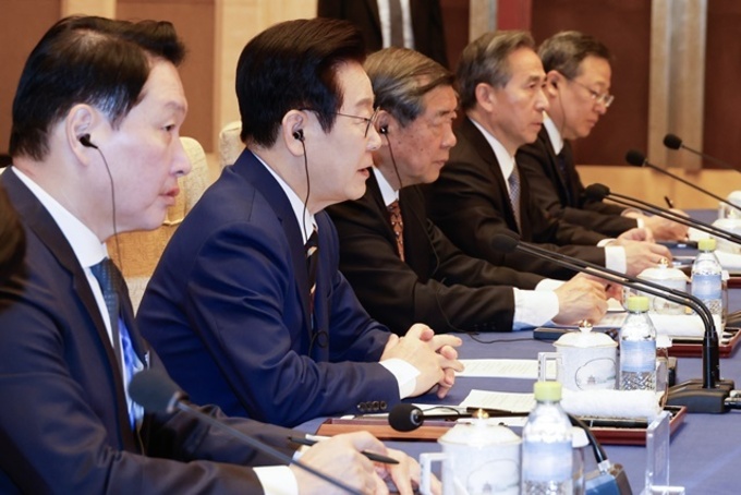 李대통령 "韓中기업, 천만금보다 귀한 이웃…협력의 배 띄워달라"(종합)
