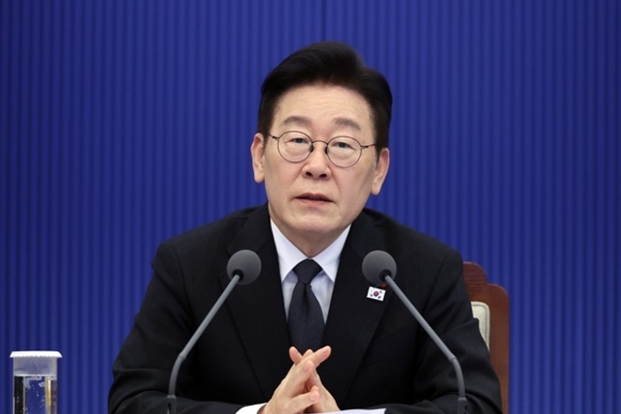 李대통령 "AI 시대 극단적 양극화…기본사회 정책 동의 높아져"