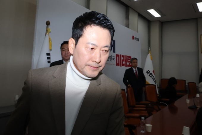 장동혁, 韓제명 후폭풍에 재신임 '승부수'…친한계 "협박" 반발