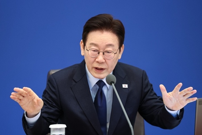 李대통령 "국민이 오염되는 상황…마약문제에 역량 최대한 투입"