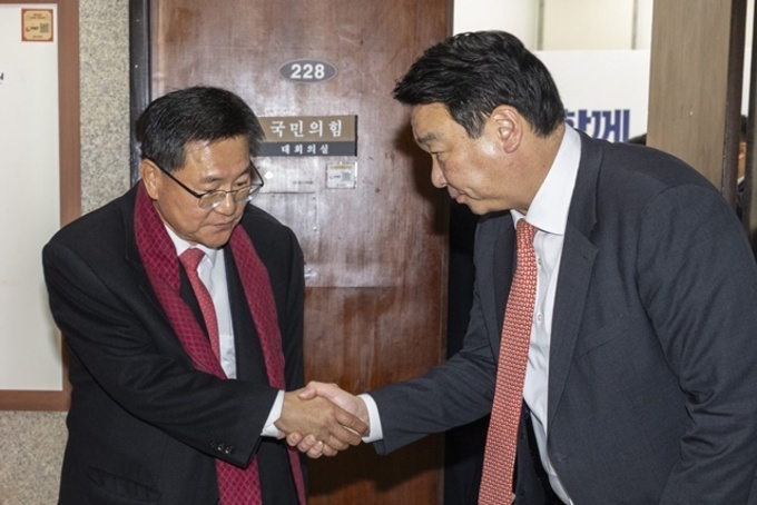 국힘, 소장파 반대에도 '50만 이상 지자체 중앙 공천' 수순