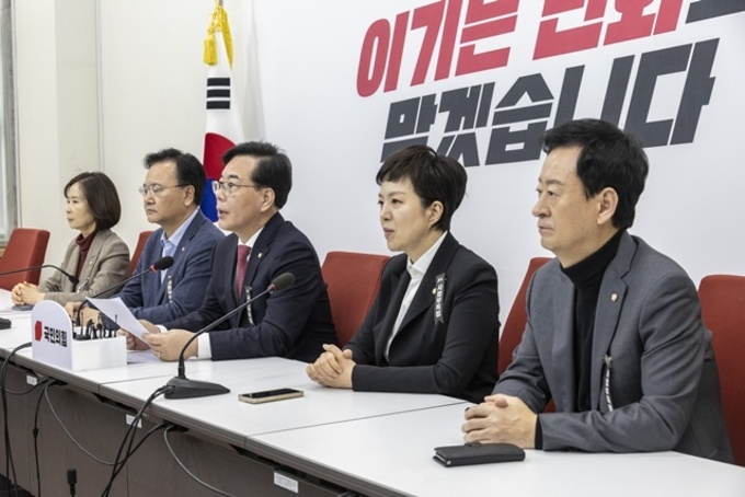 국힘, '방미통위 대통령·與추천 4인 운영' 가능성에 "위법"