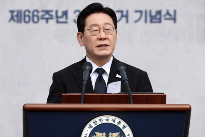 李대통령 "檢총장 명칭변경 납득 어려워…과도한 선명경쟁 안돼"