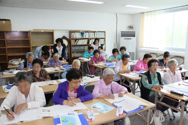 안동시「찾아가는 한글배달교실」개강.(사진=안동시)